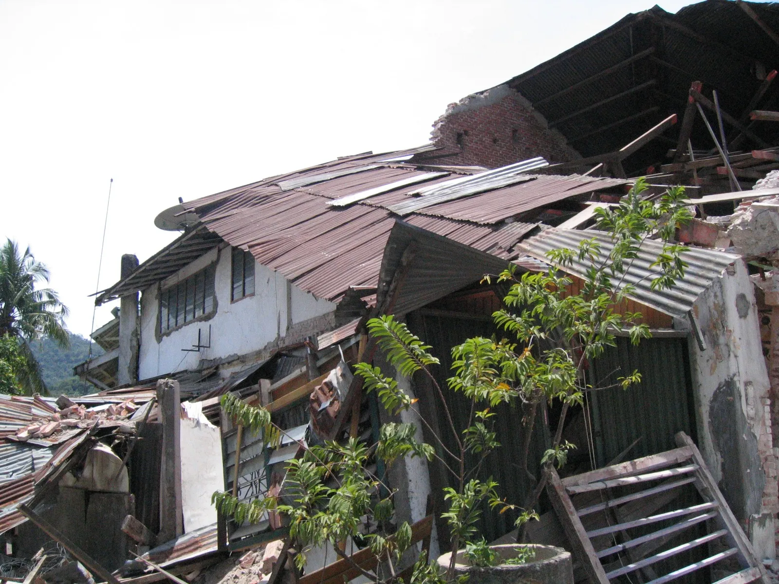 Gempa Padang 4